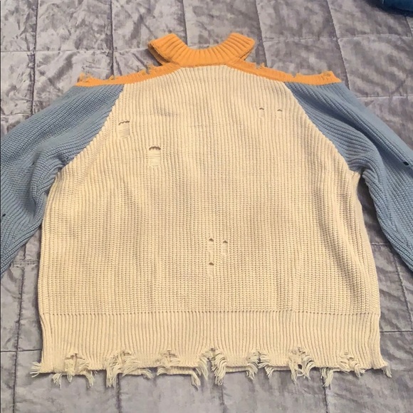 Buckle sweater - Picture 2 of 5